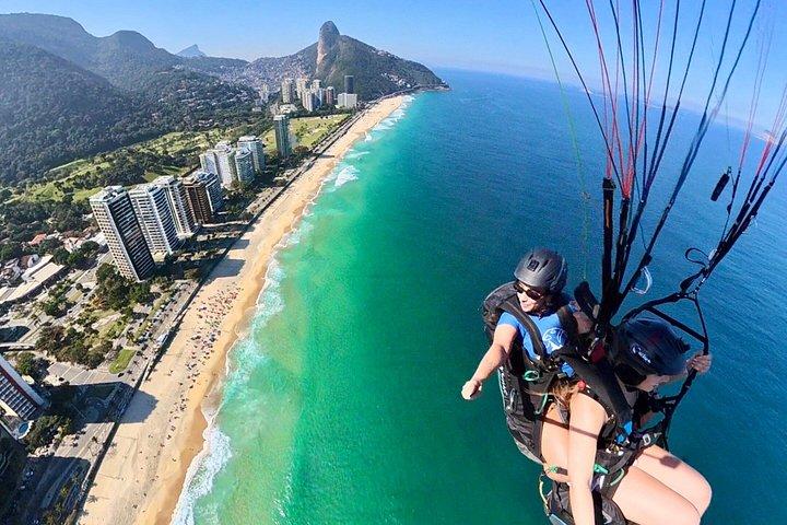 RIO Paragliding Flight w/ ブラジル女子チャンピオン video inc