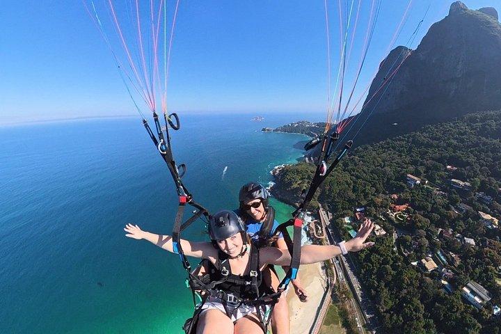 RIO Paragliding Flight w/ ブラジル女子チャンピオン video inc