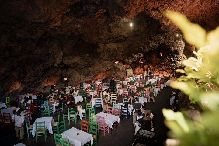 Teotihuacan 3 Pyramids Tour + Hotel Pick Up + Lunch at La Gruta