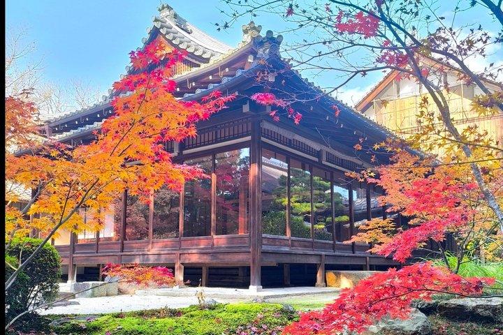 ホテル送迎付きの京都プライベートカスタムツアーとガイド