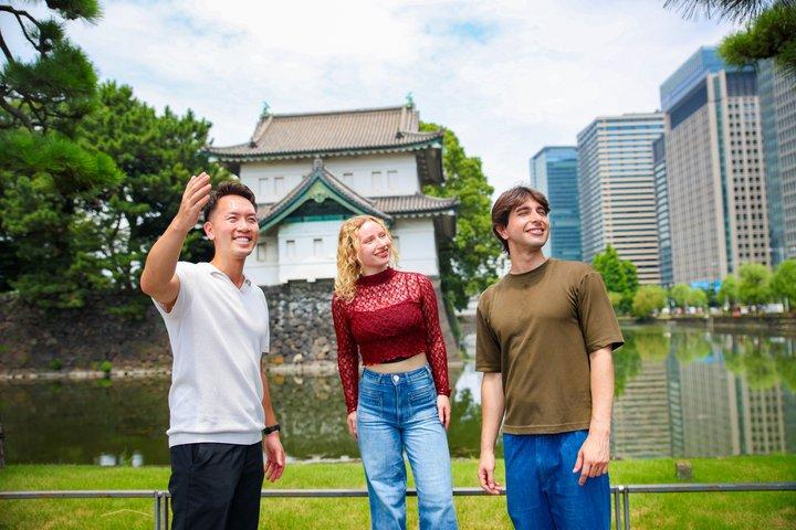 Tokyo Imperial Palace and Shogun Castle Walking Tour