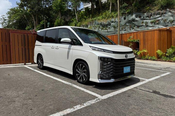 Private Round Trip UVF Airport Transfers