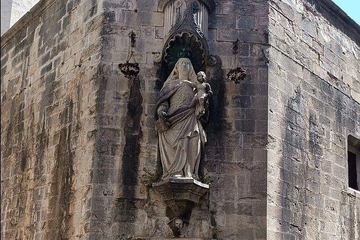 ジローナのローマ旧市街セルフガイド付きウォーキングツアー