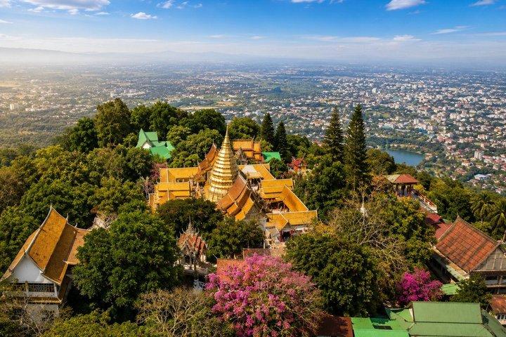 Chiang Mai: Guided City & Temple Discovery with Hotel Pickup