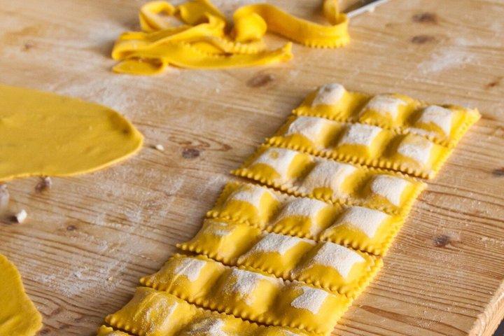 Pasta Night : トロントの手作りラビオリ
