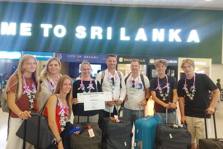 Sri Lanka : Colombo Airport Driver Car Private Transfer