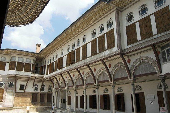 イスタンブール旧市街、オスマン市場ツアー、ダンスショーのリズム