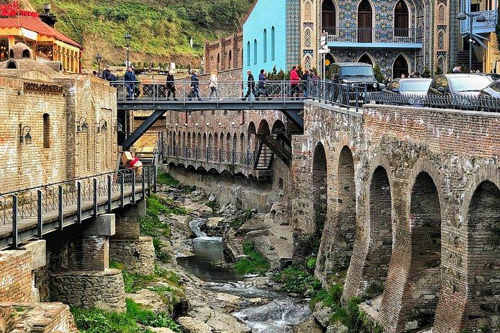 The Best of Tbilisi: Walking & Cable Car Tour