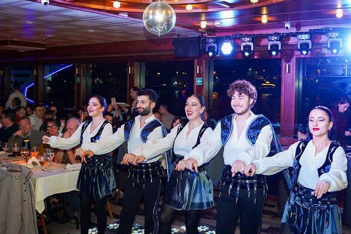 Istanbul Bosporen Middagskryssning & Turkisk nattshow