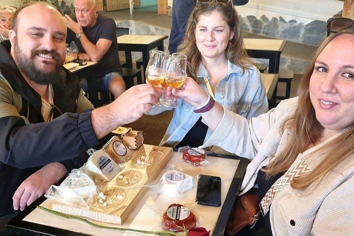 テネリフェ：チェッセ・テイスティング＆ワイン付きアルチザンチーズファームツアー