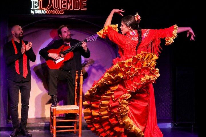 Intimate Flamenco Show El Duende Bar & Cocktails Barcelona