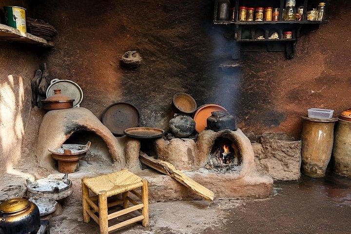 マラケシュ：オウリカ渓谷日帰り旅行、ランチ付きの滝ガイド