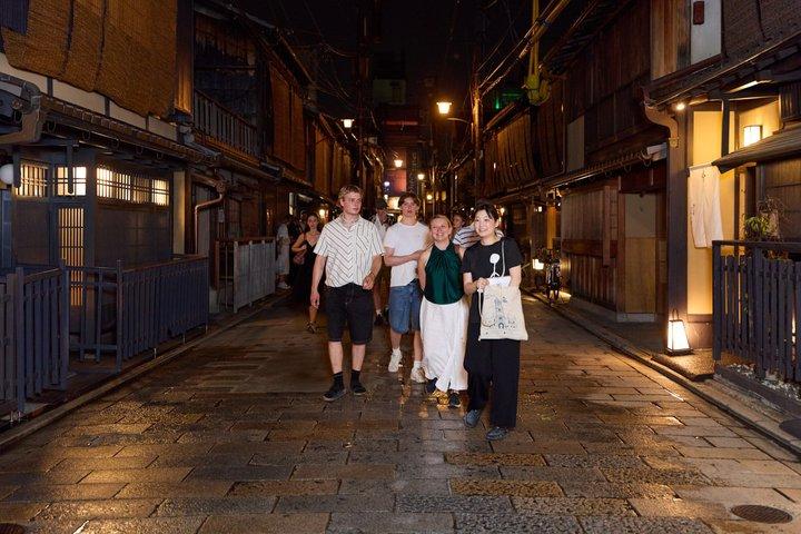 Gion Night Tour Stories of Geisha and Maiko