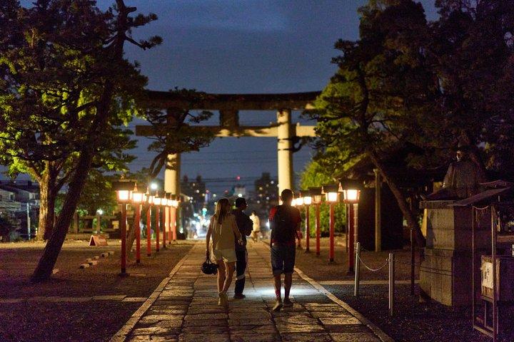 夜のe-bikeツアーで京都祇園を体験
