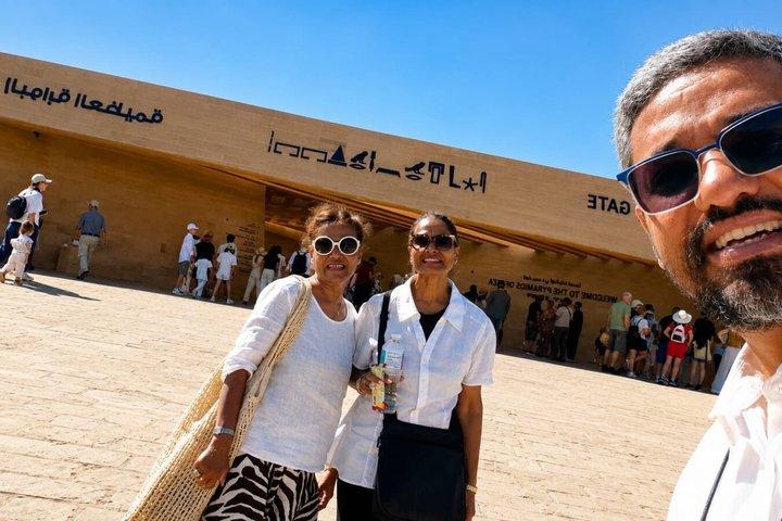ギザのピラミッドと博物館への海岸小旅行