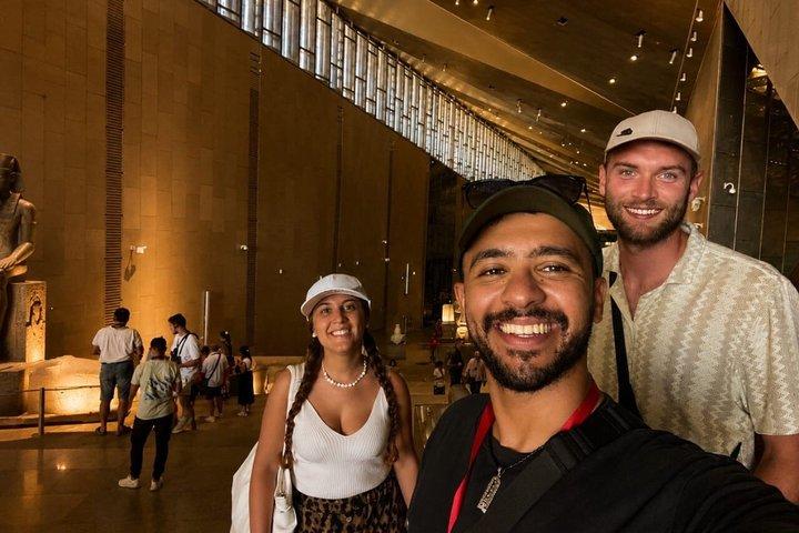 ギザのピラミッドと博物館への海岸小旅行