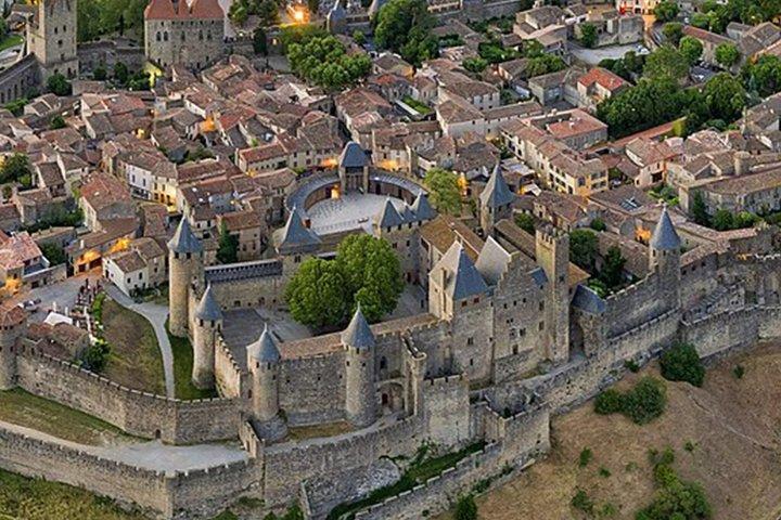 Les Remparts médiévaux de Carcassonne : une visite audio autoguidée