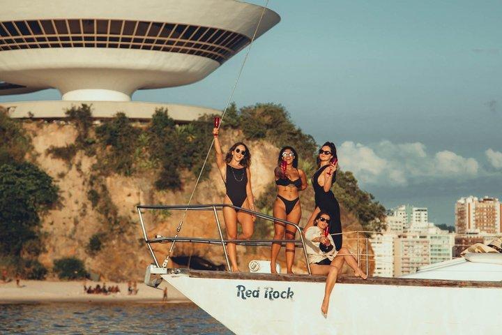 Rio de Janeiro Sunset Sailing Tour with Drinks