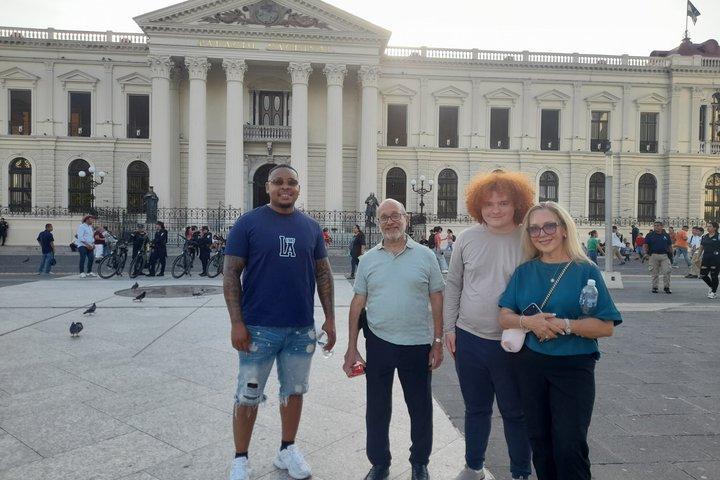Sightseeing old town San Salvador with Hugo's City Tour