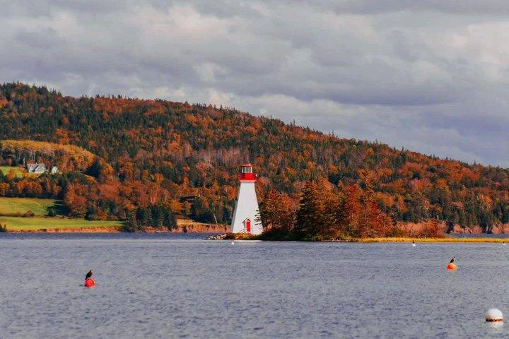 Cabot trail & Bell Museum Baddeck small group Tour, 5 hours