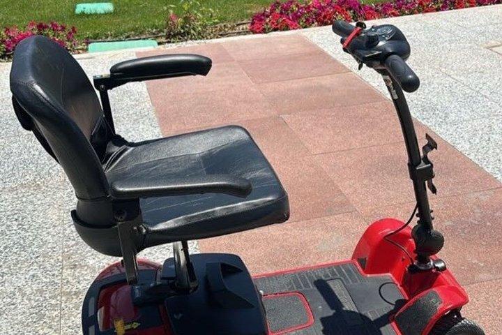 シャルムエルシェイクの折りたたみモビリティスクーターレンタル