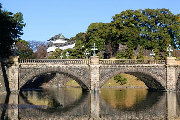 皇居と丸の内ウォーターフロント観光