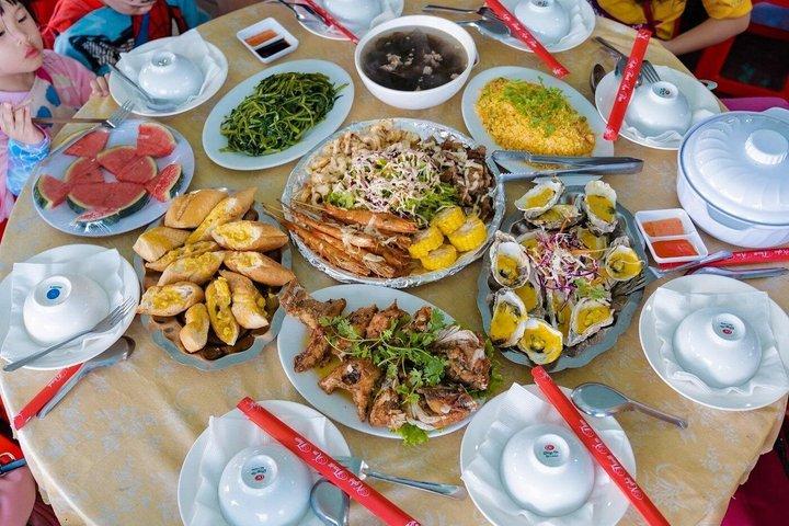 ニャチャン島日帰りツアー：シュノーケリング、BBQランチ、マッドバス