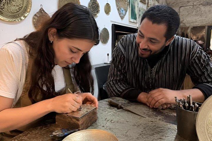 Traditionel håndværk workshop med mestre håndværkere i Marrakech