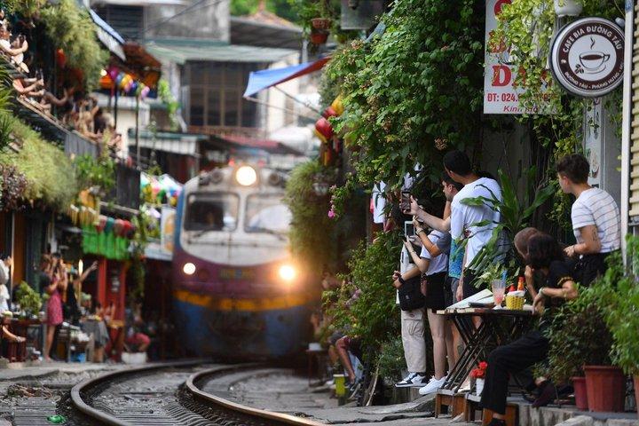 ボディマッサージ付きハノイチェックアウトプライベートシティツアー
