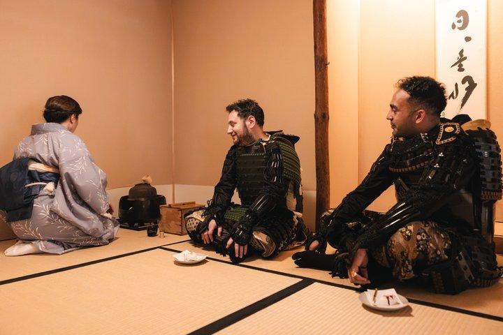 京都 侍甲冑 茶道体験＆プロ写真撮影