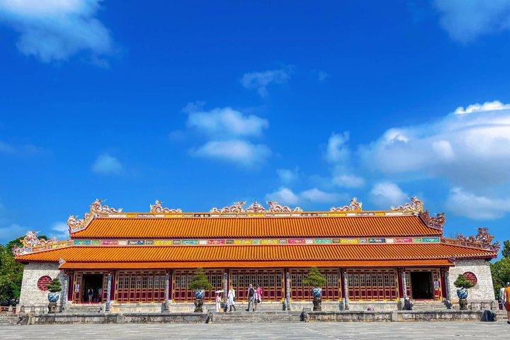 Hue: Imperial Citadel Small-Group Walking Tour