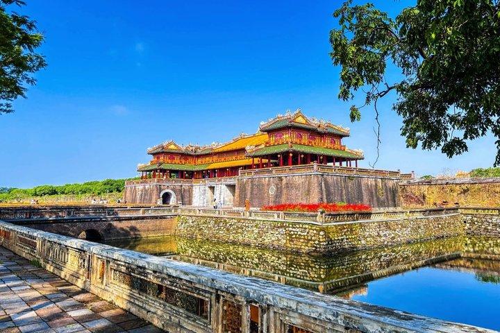 Hue: Imperial Citadel Small-Group Walking Tour