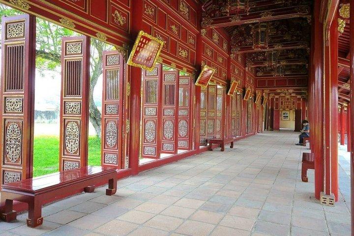 Hue: Imperial Citadel Small-Group Walking Tour