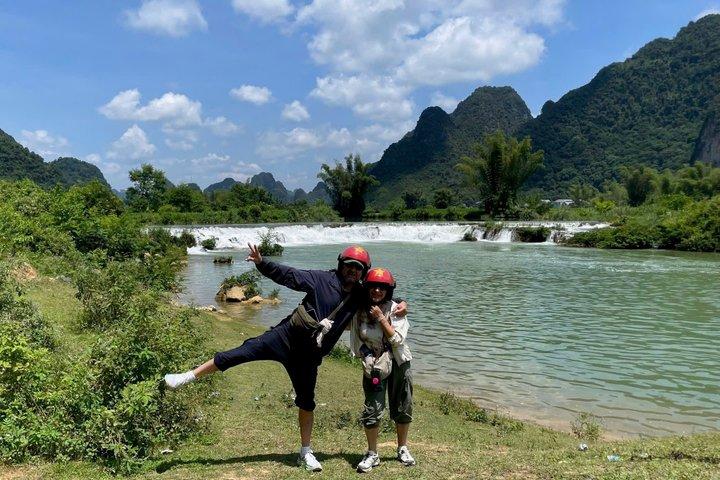 Cao Bang: Loop Tour 3 Days 2 Nights with Local Guide