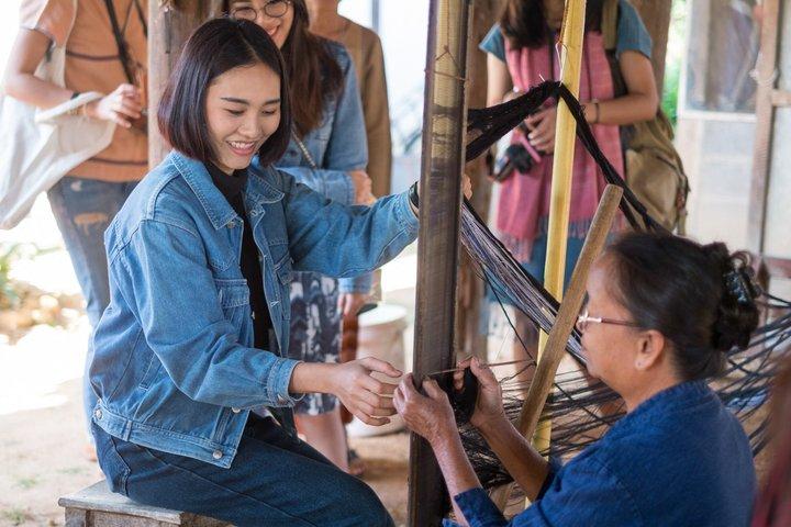 Chiang Mai Local Life Tour: Eco-Farm, Cooking Class and Weaving