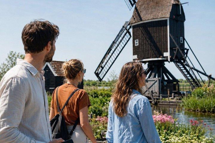 Kinderdijk: Self-Guided Scavenger Hunt & Walking Tour