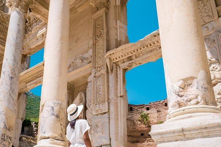 Ephesus Day Tour with Terrace Houses and Sirince Village