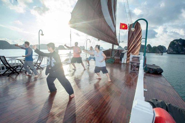 5 - スターハロン湾クルーズ：1泊2日の豪華エスケープ