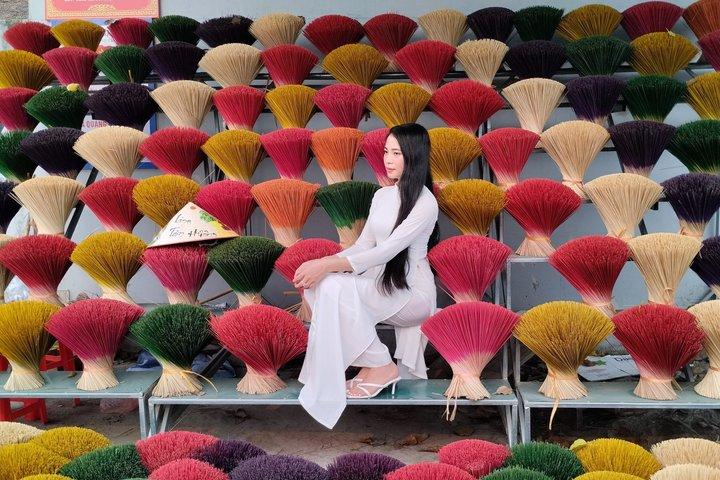 バットチャン陶器、香、円錐帽子の村を発見