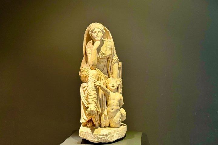 マッシモ宮殿と古代ローマ博物館入場（シティガイド付き）