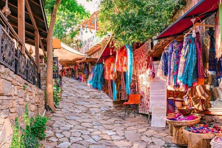 Ephesus Day Tour with Terrace Houses and Sirince Village