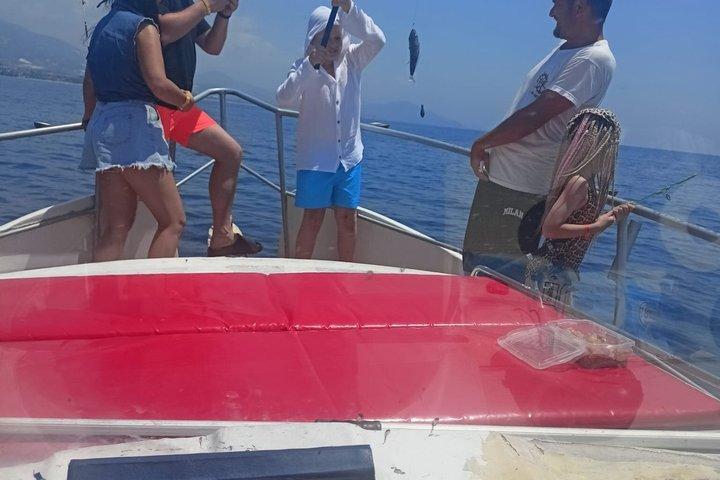 アランヤ海釣りアドベンチャーリラックスして地中海を満喫