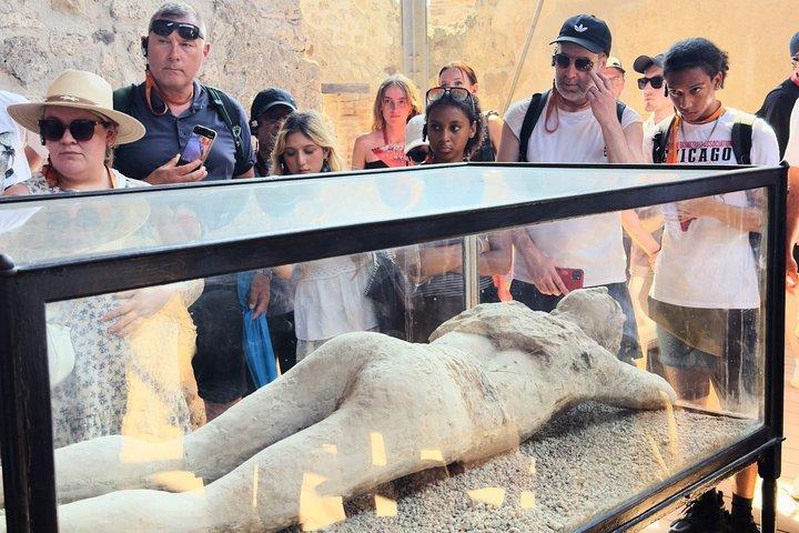 ローマからの日帰り旅行：ポンペイ＆ソレント・アマルフィ海岸を探索