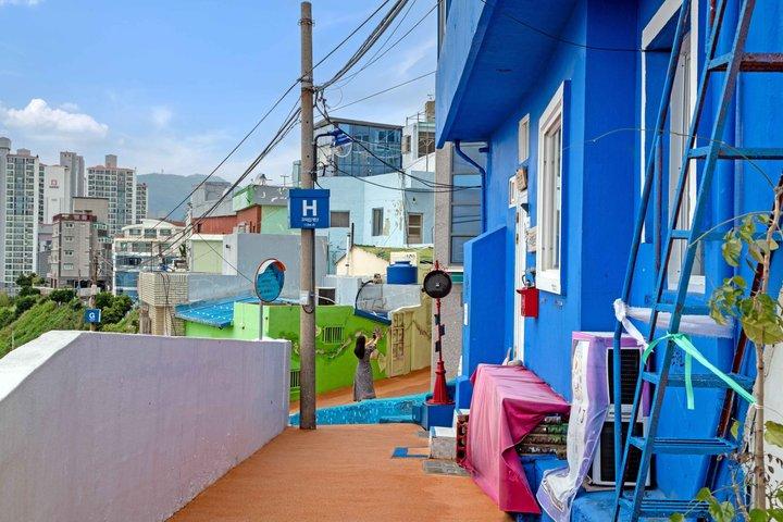 Busan Highlights: Small Group, Hotel Pick-up & Sky Capsule