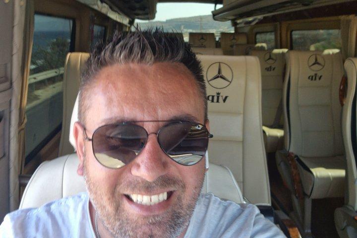 サントリーニワイン試飲&オイア観光ツアー