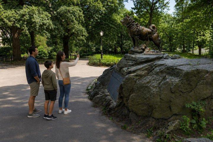 NYCセントラルパークスカベンジャーハント＆セルフガイドウォーキングツアー