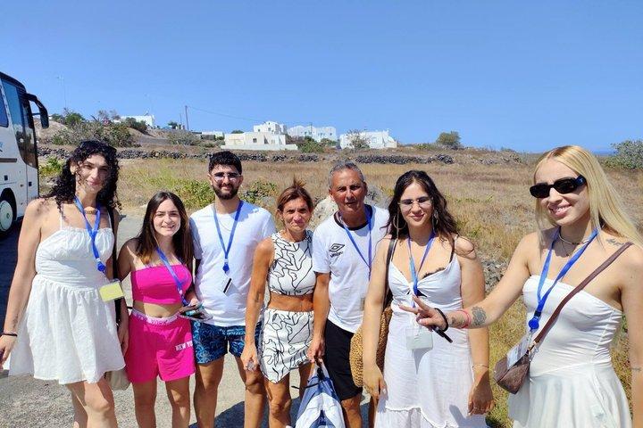 Santorini Private Excursion for Cruise Passengers and Visitors