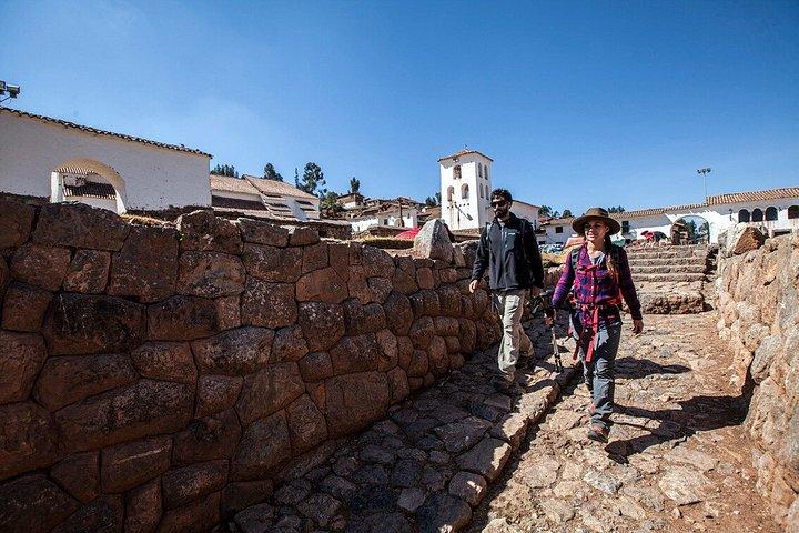 2 - Day Sacred Valley Experience: Vattenfall, Kolibrier,Chinchero