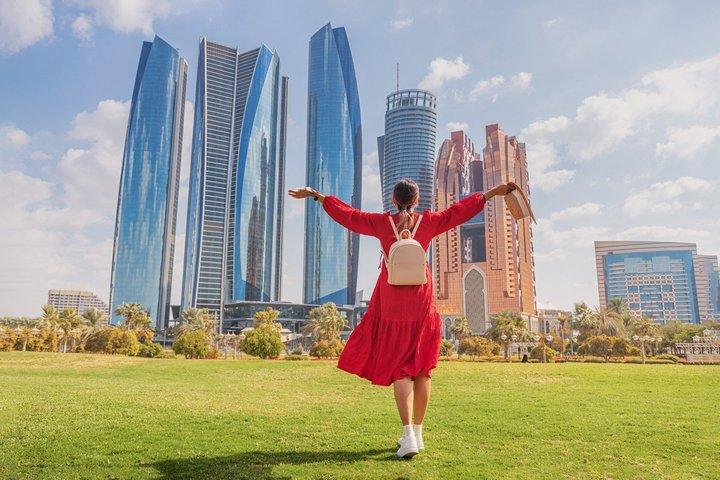 Abu Dhabi Premium Guided City Tour with Lunch Included