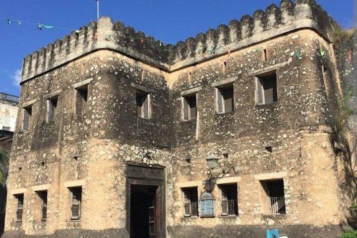 Stonetown Historical Walking Tour & Traditional Lunch